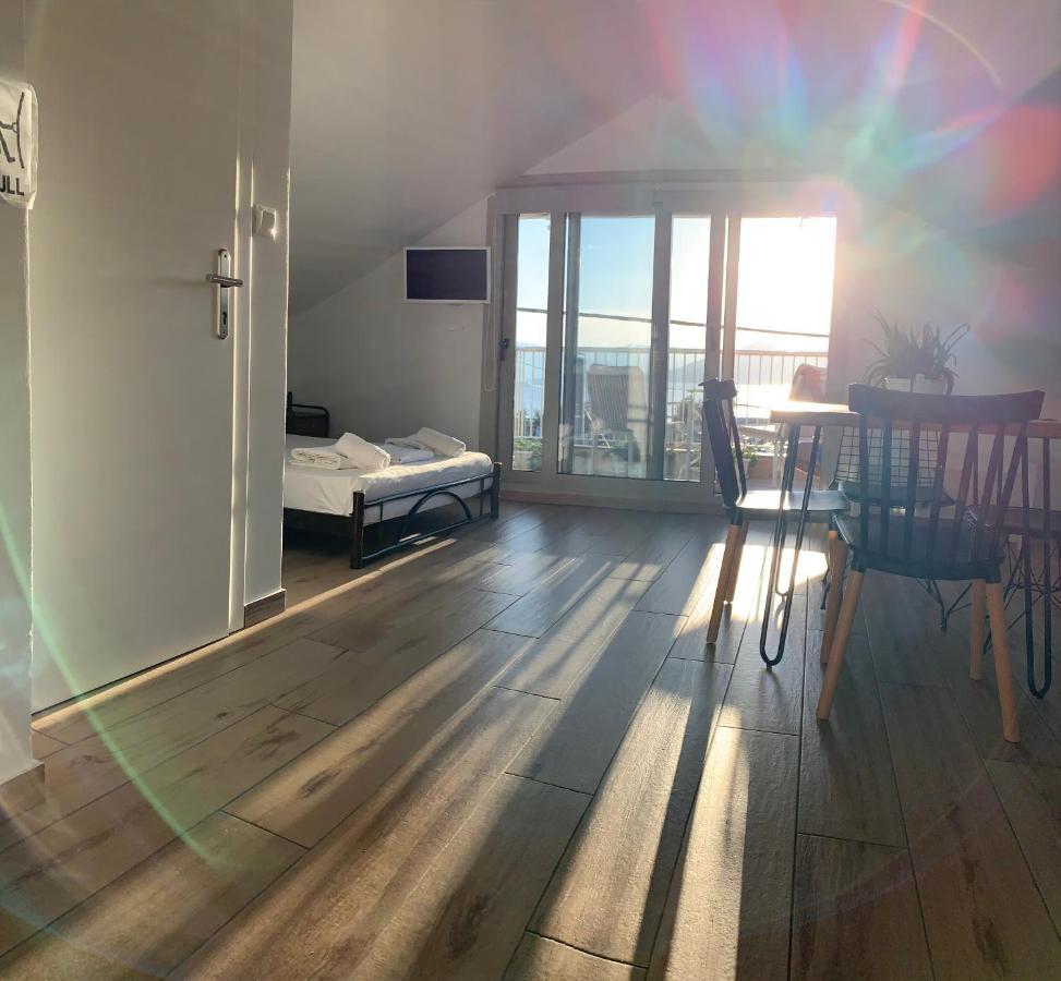 Apartment Palerostravel
